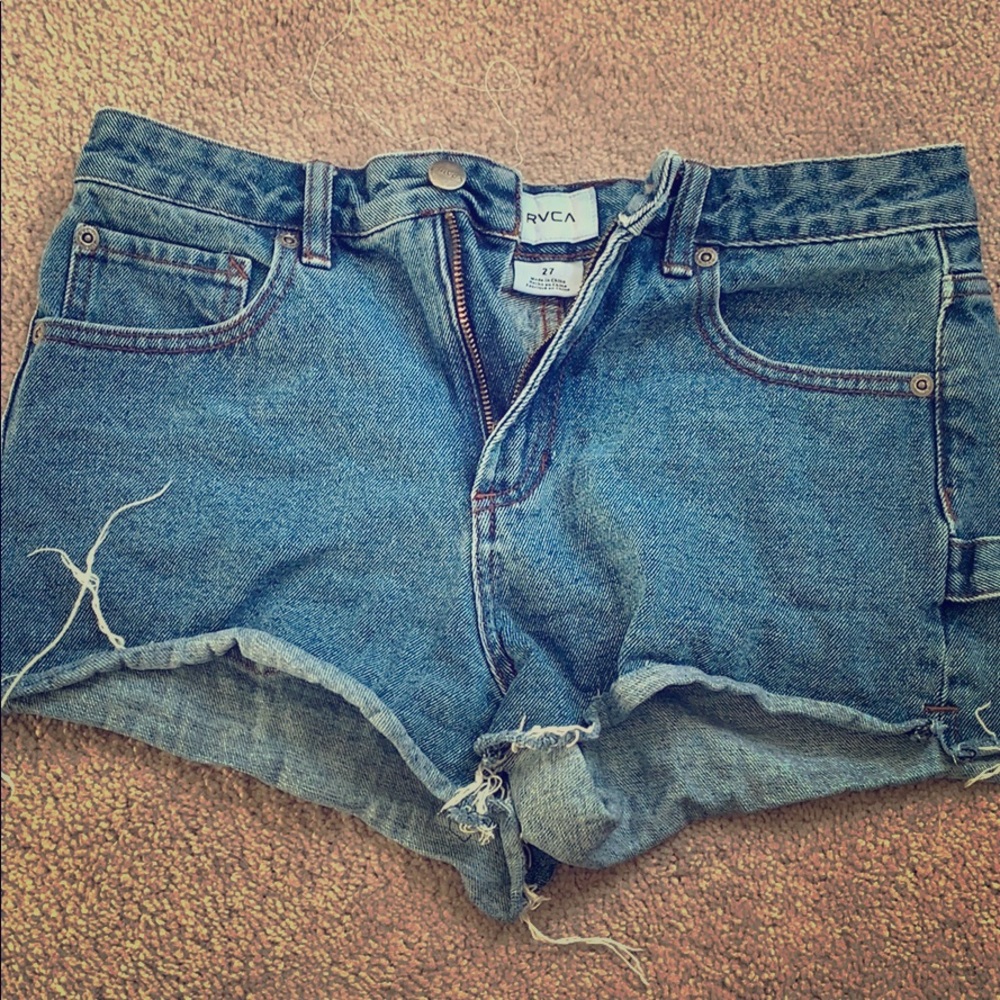 RVCA HIGH WAISTED SHORTS